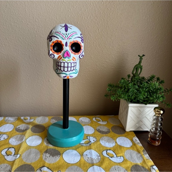 Painted Dia de Los Muertos post - Picture 1 of 16